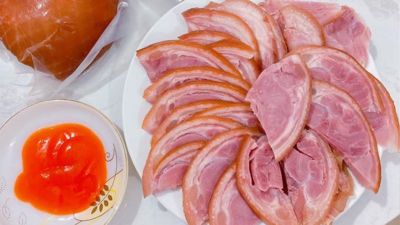 chân giò ủ muối